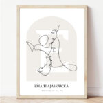 Бебе во прегратка на родителите